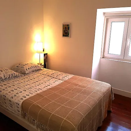 Helena Apartment *